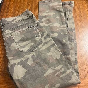 Seven7 Women's Skinny Jeans - Camouflage